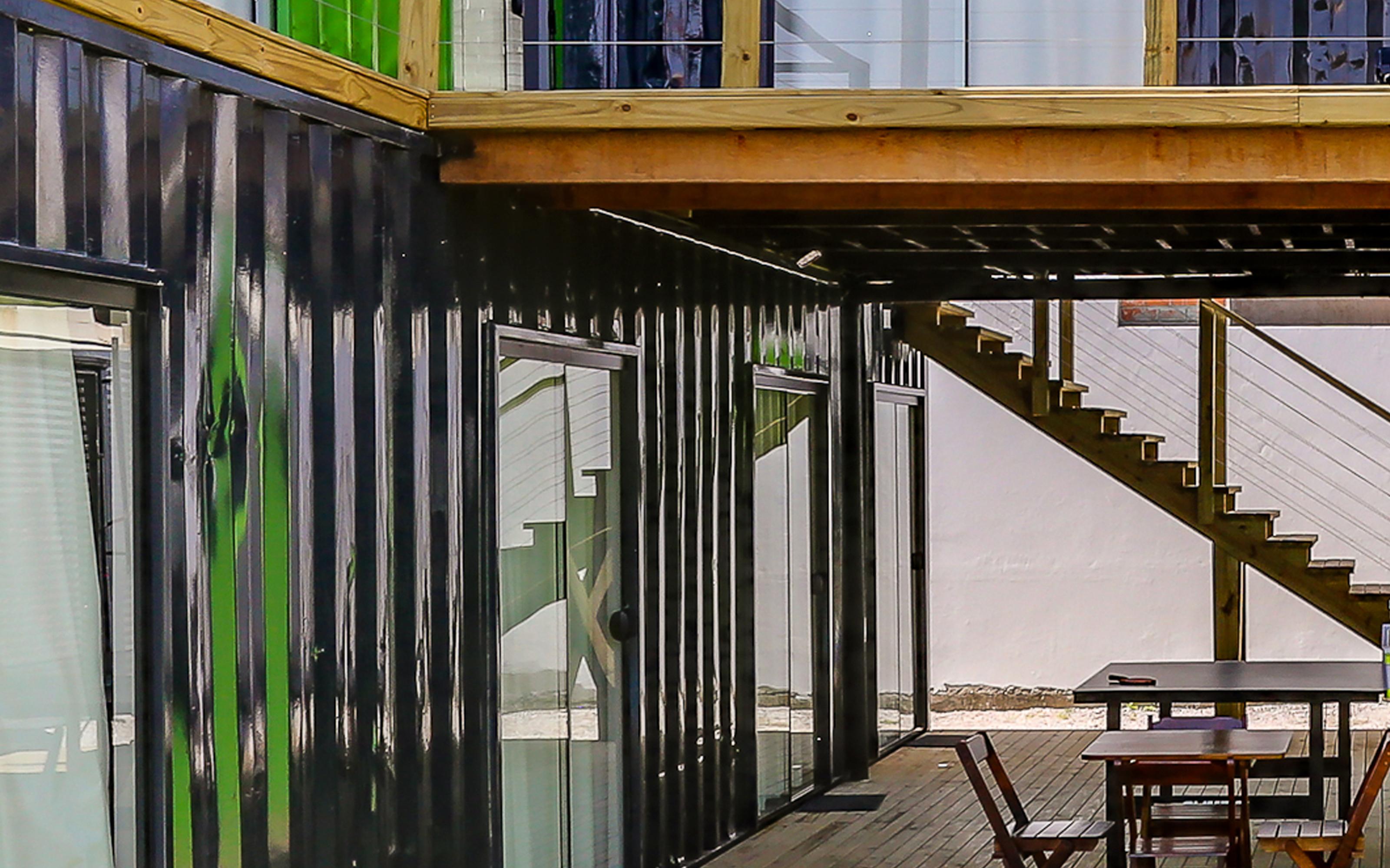 image-housing-carousel