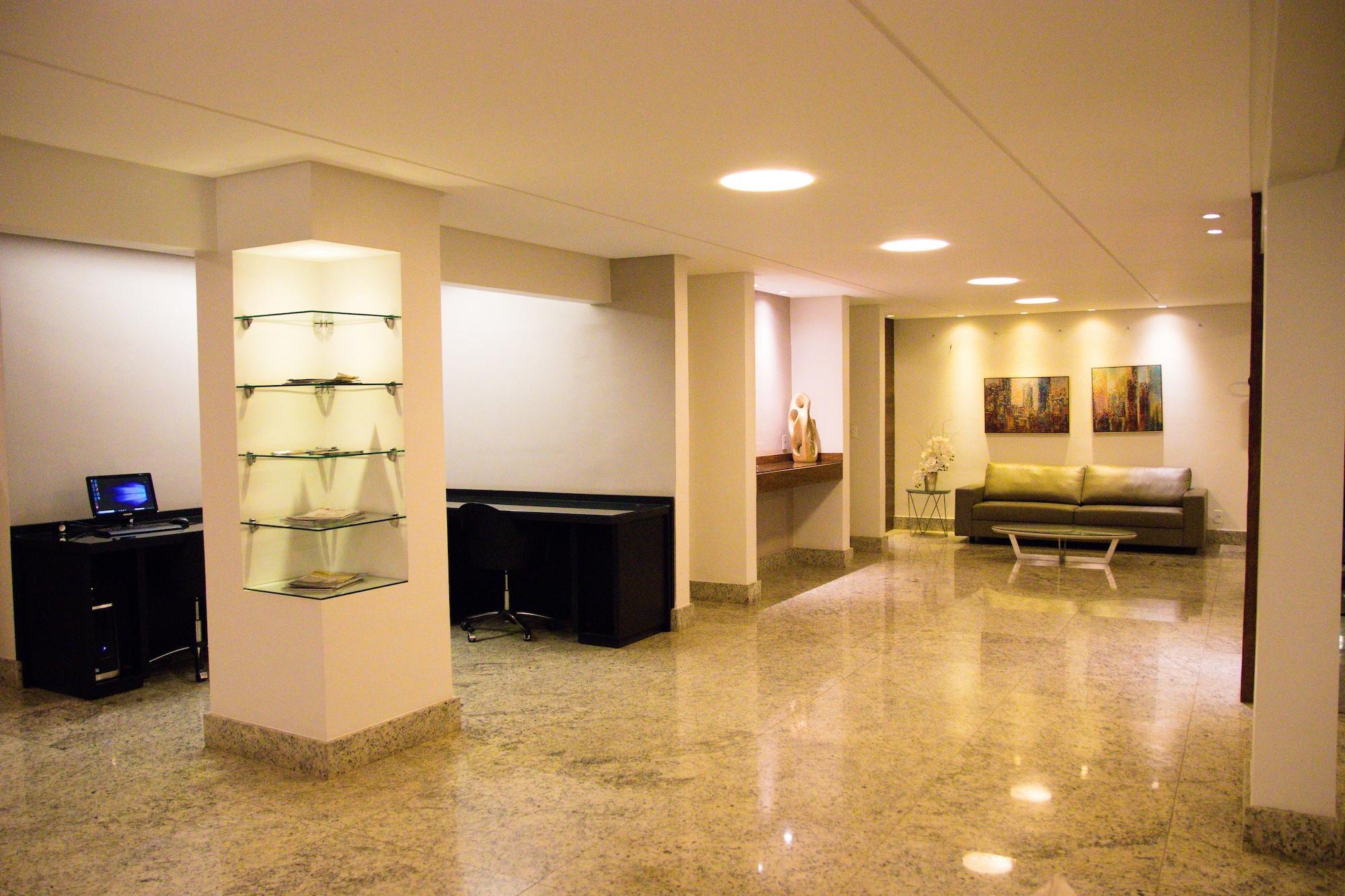 image-housing-carousel