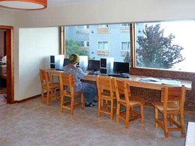 image-housing-carousel