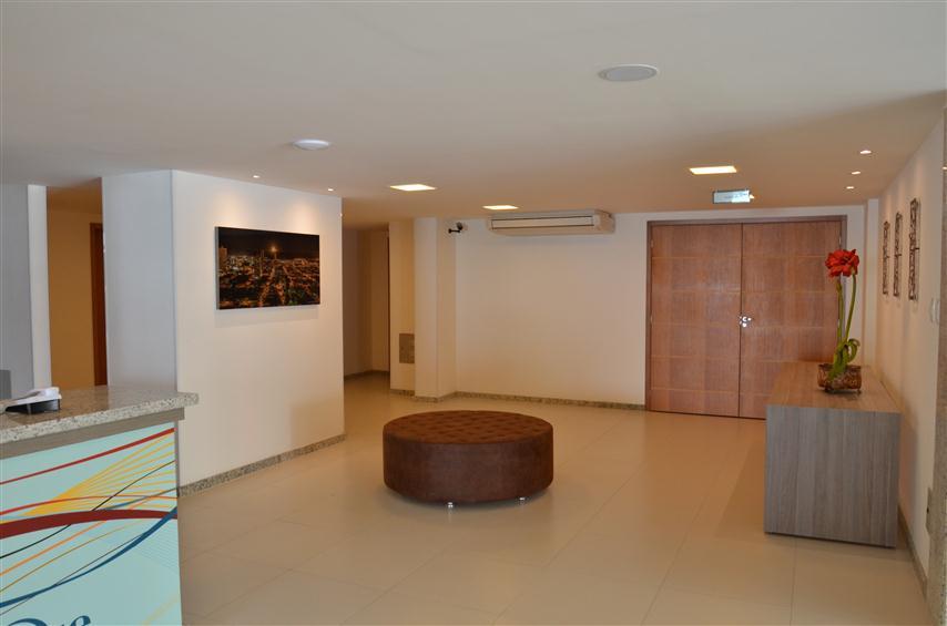 image-housing-carousel