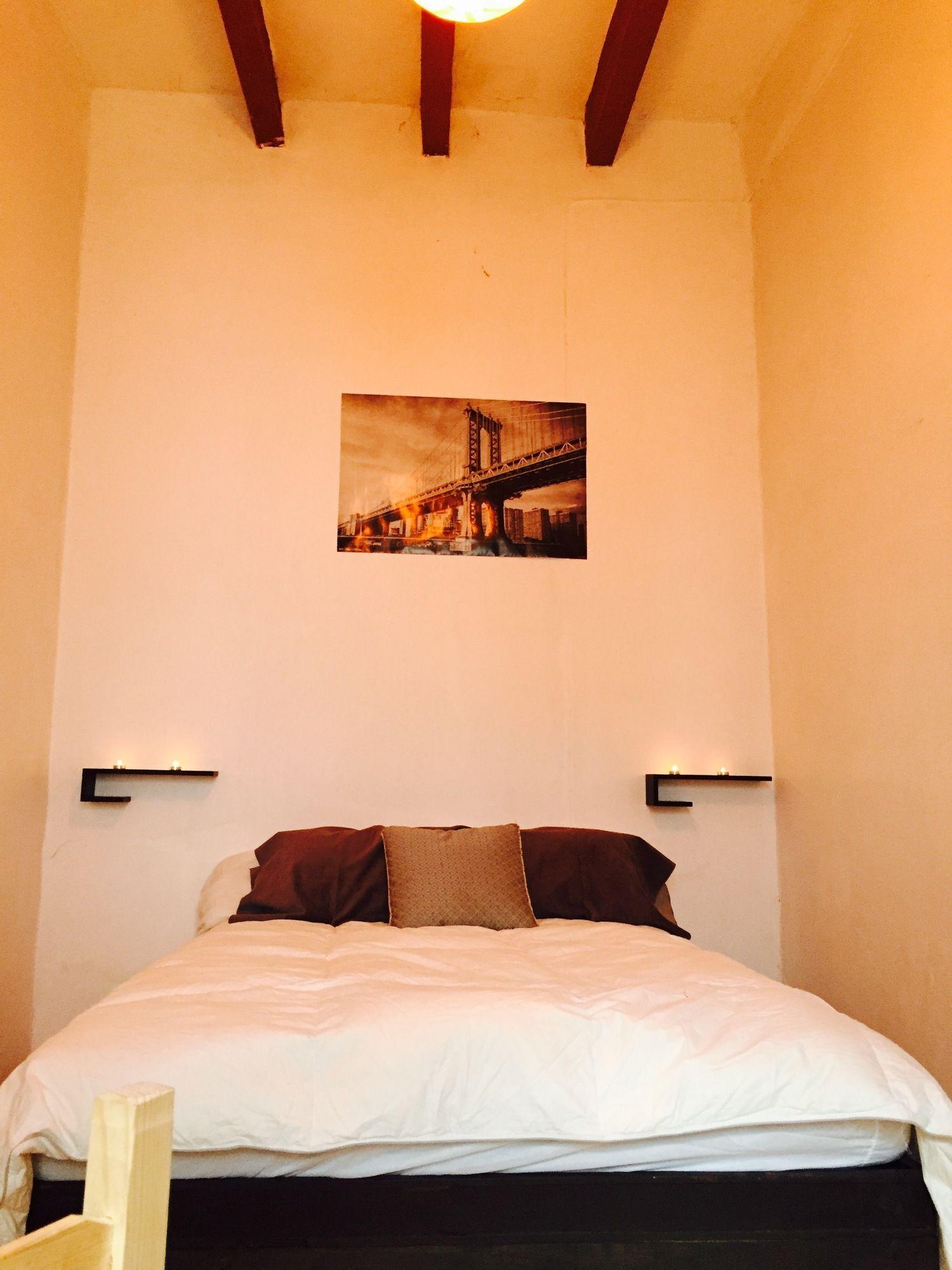 image-housing-carousel