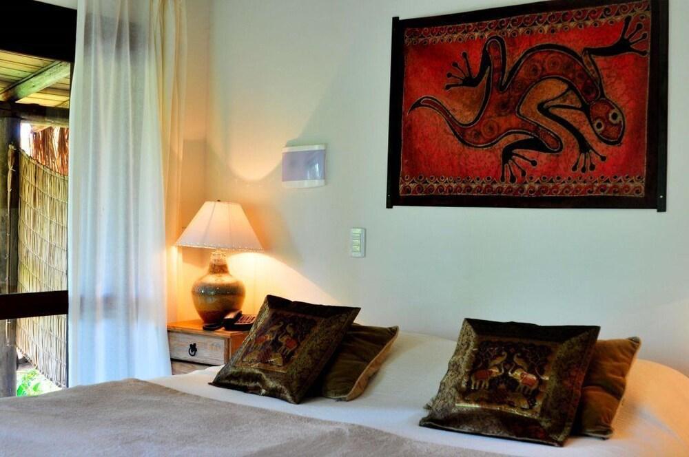 image-housing-carousel