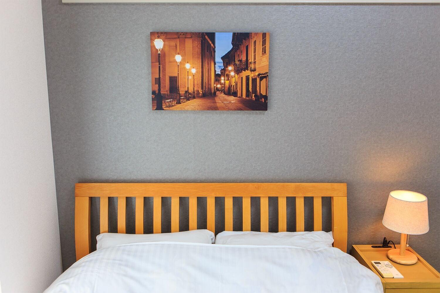 image-housing-carousel