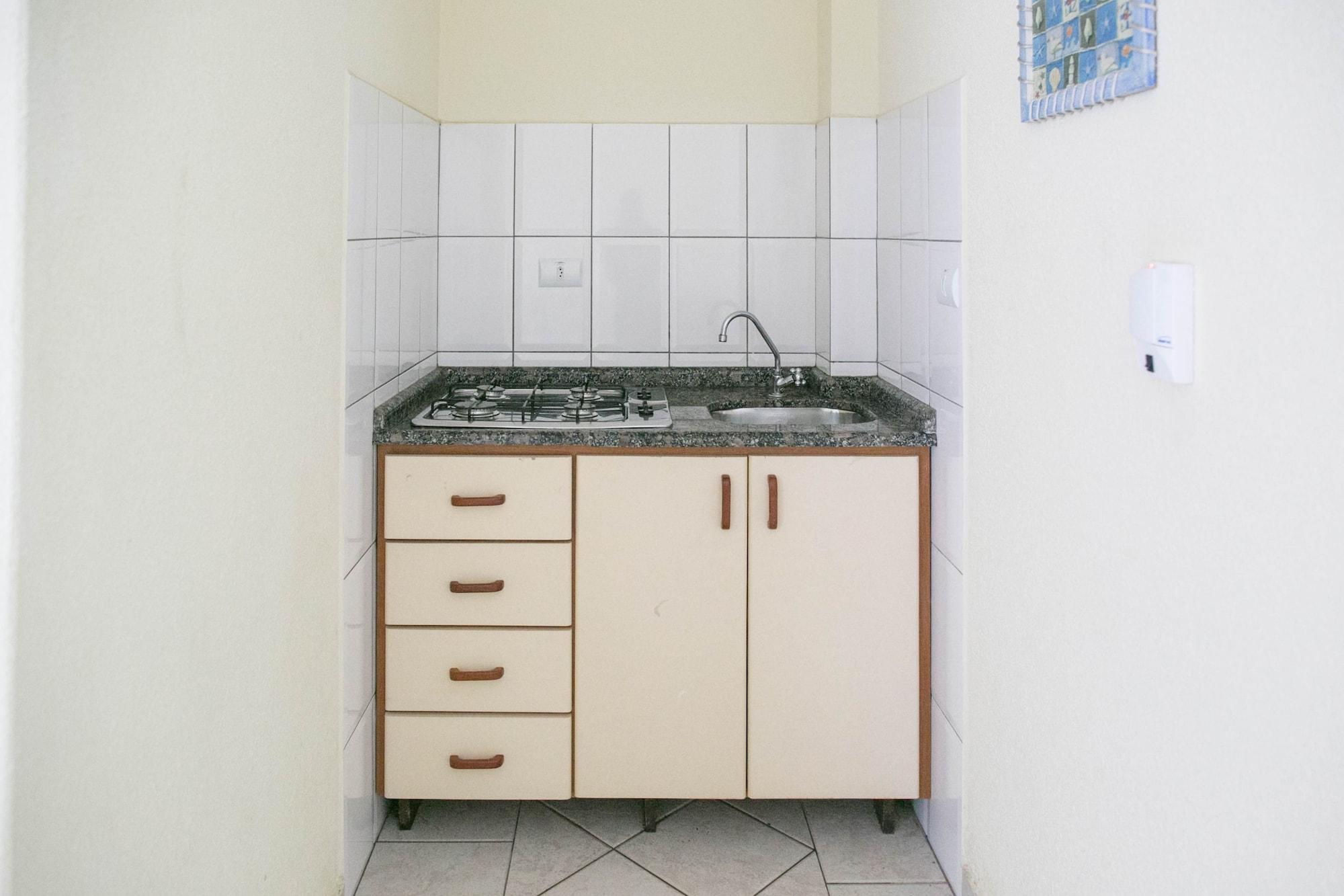 image-housing-carousel