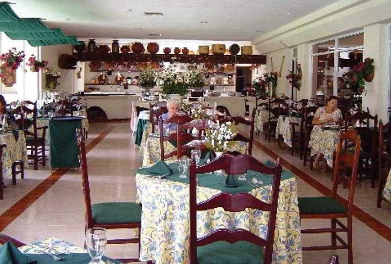 image-housing-carousel