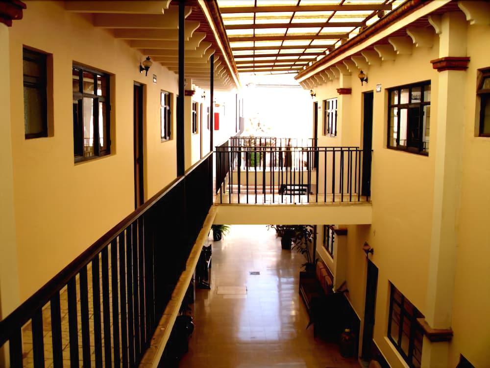 image-housing-carousel