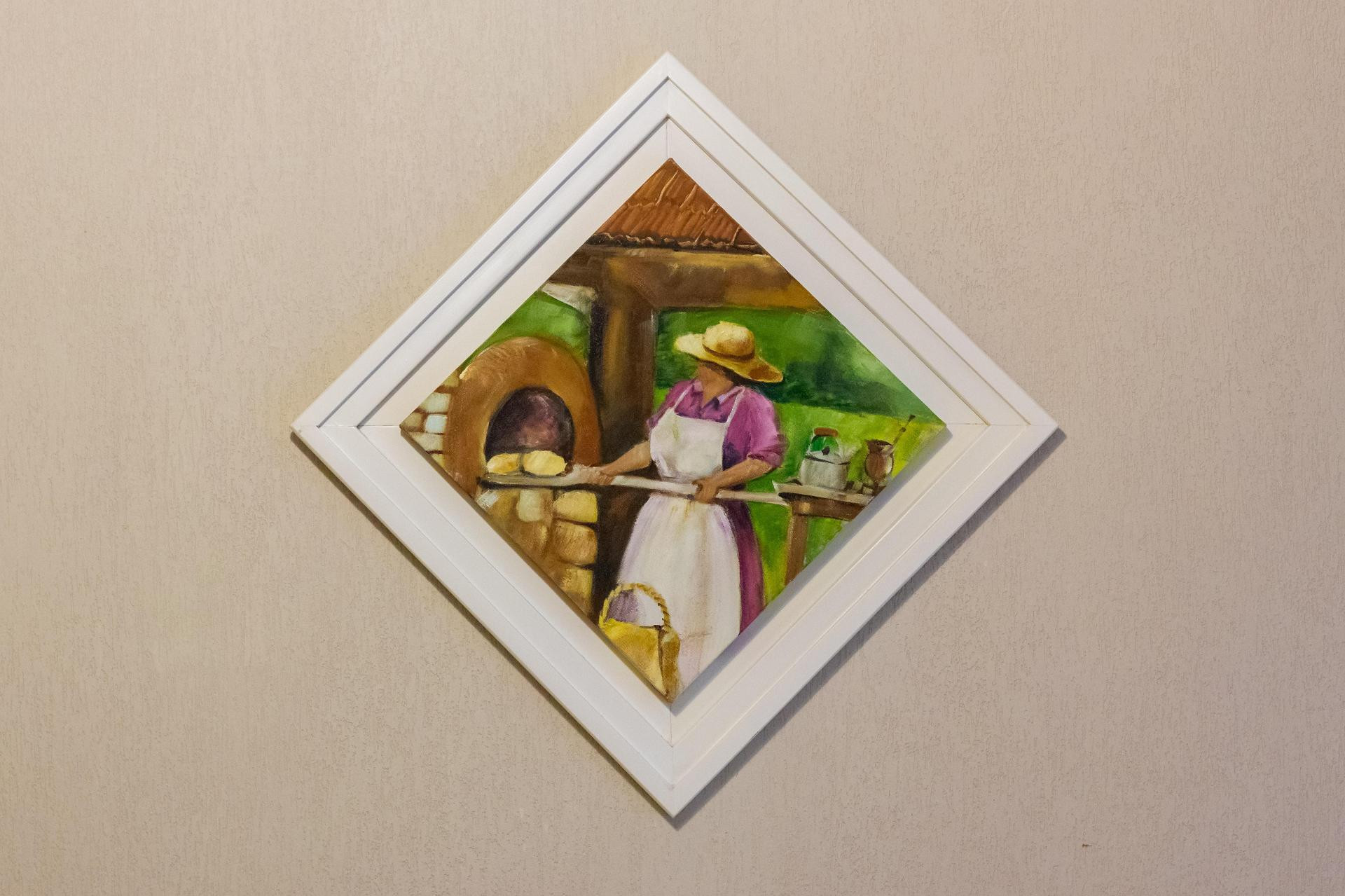 image-housing-carousel