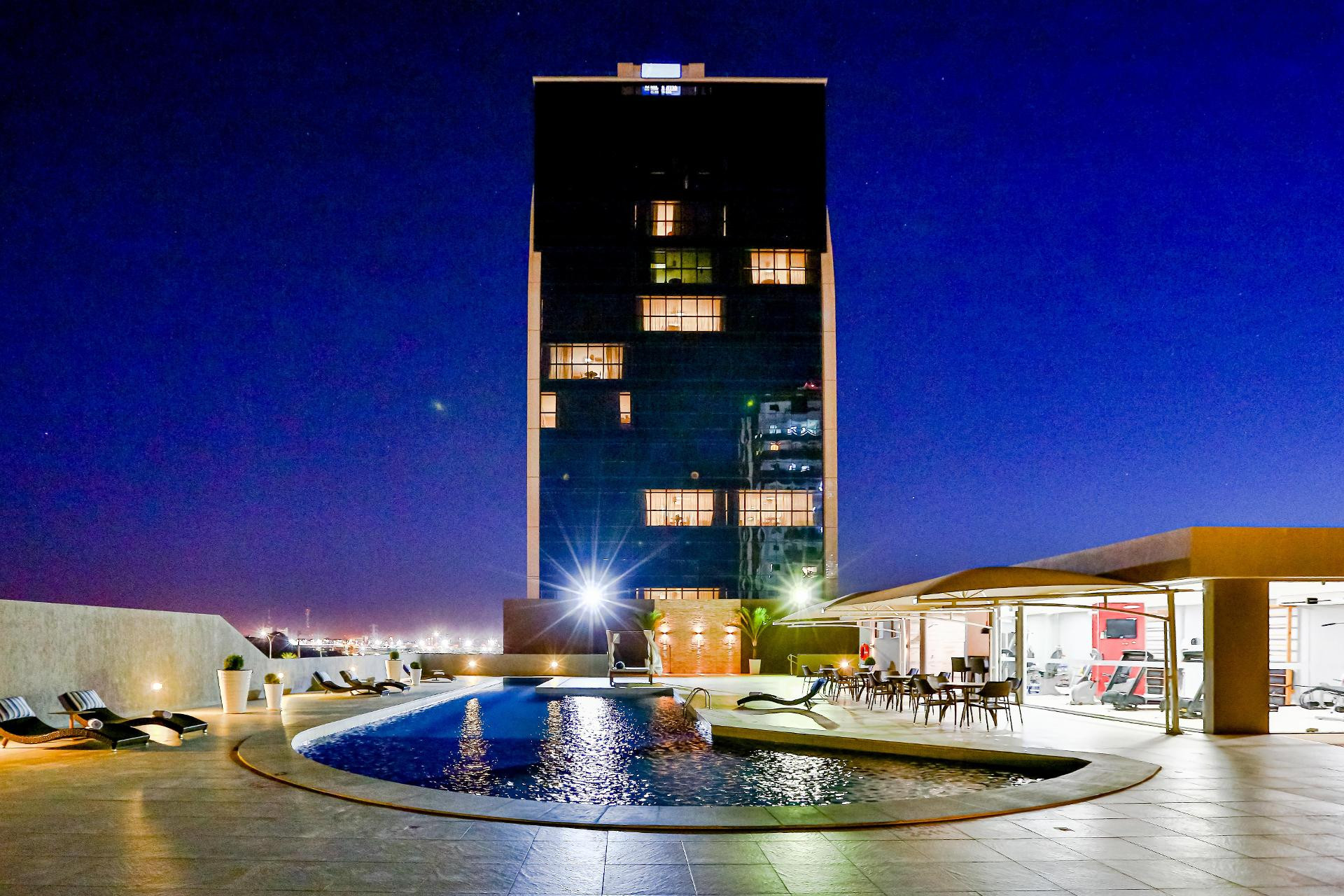 image-housing-carousel