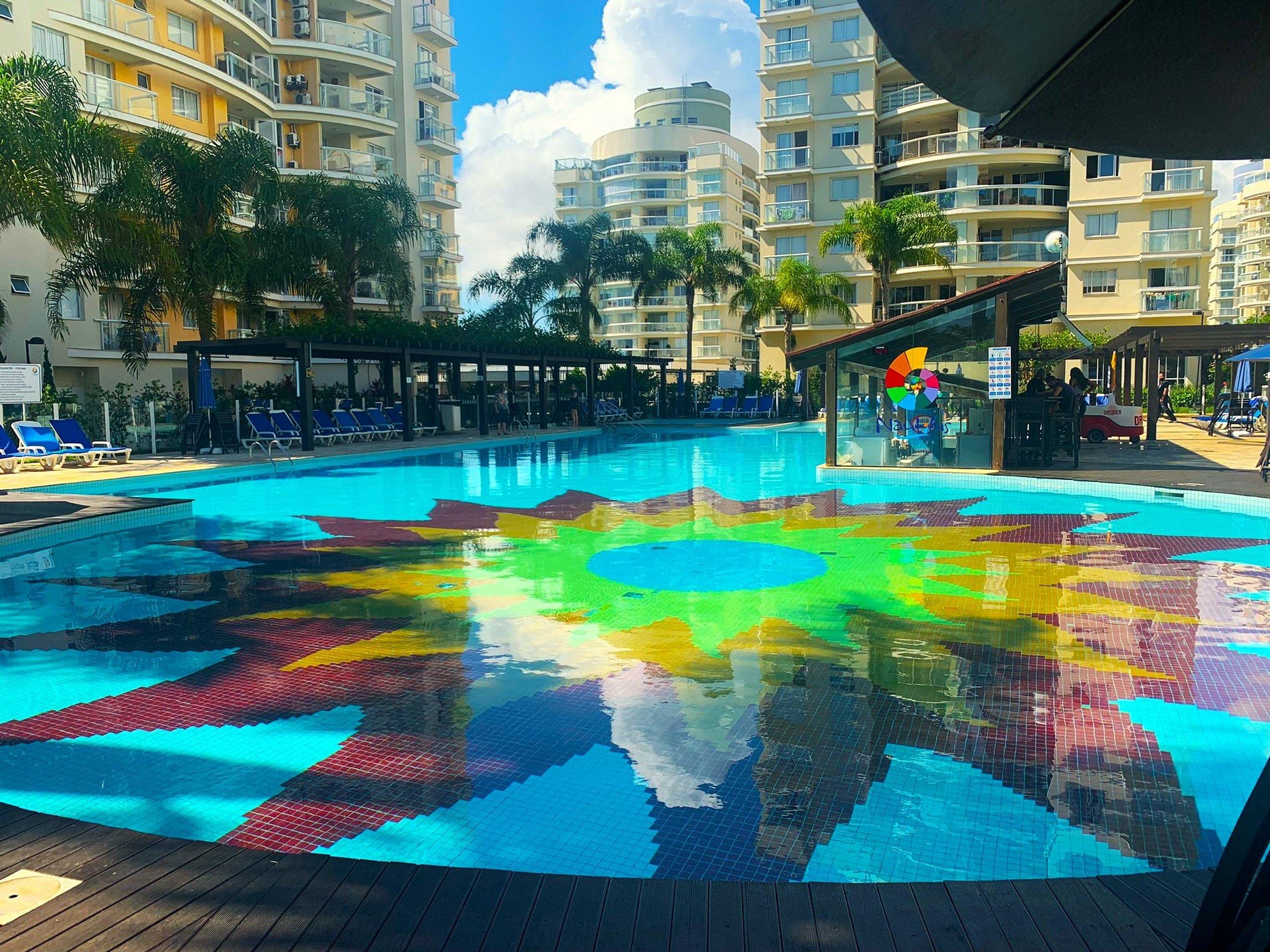 image-housing-carousel