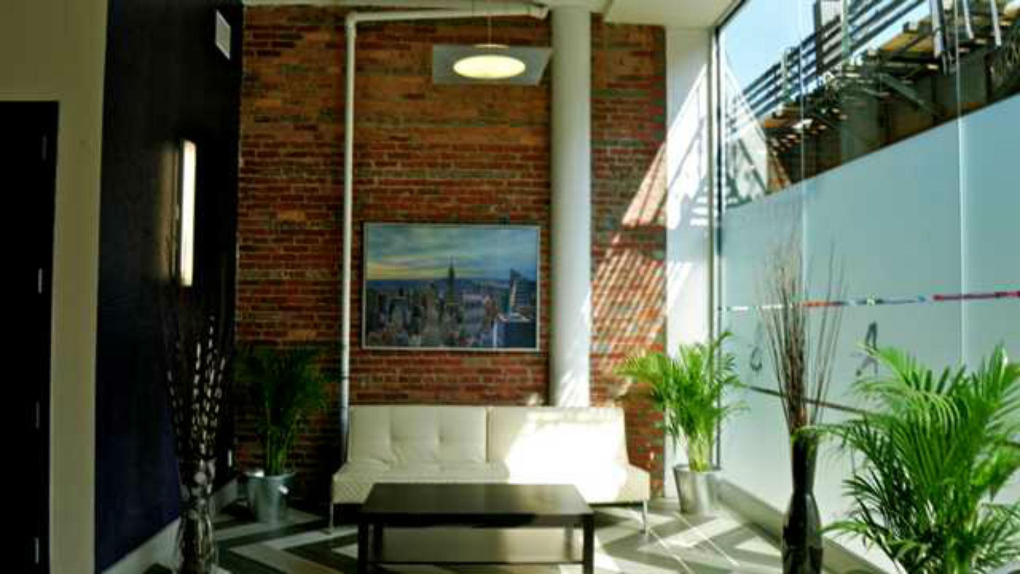 image-housing-carousel