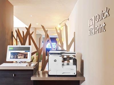 image-housing-carousel