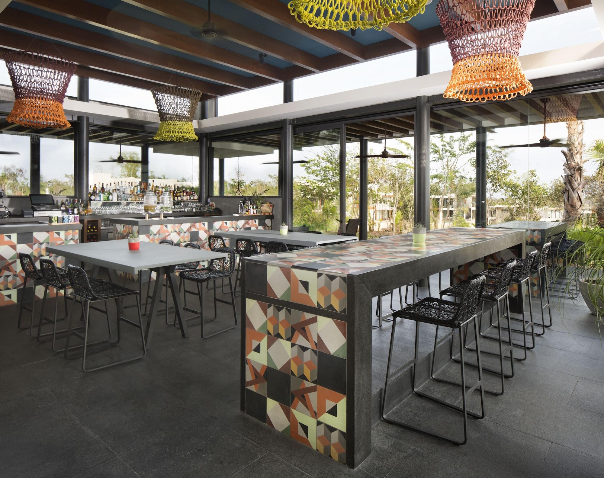image-housing-carousel