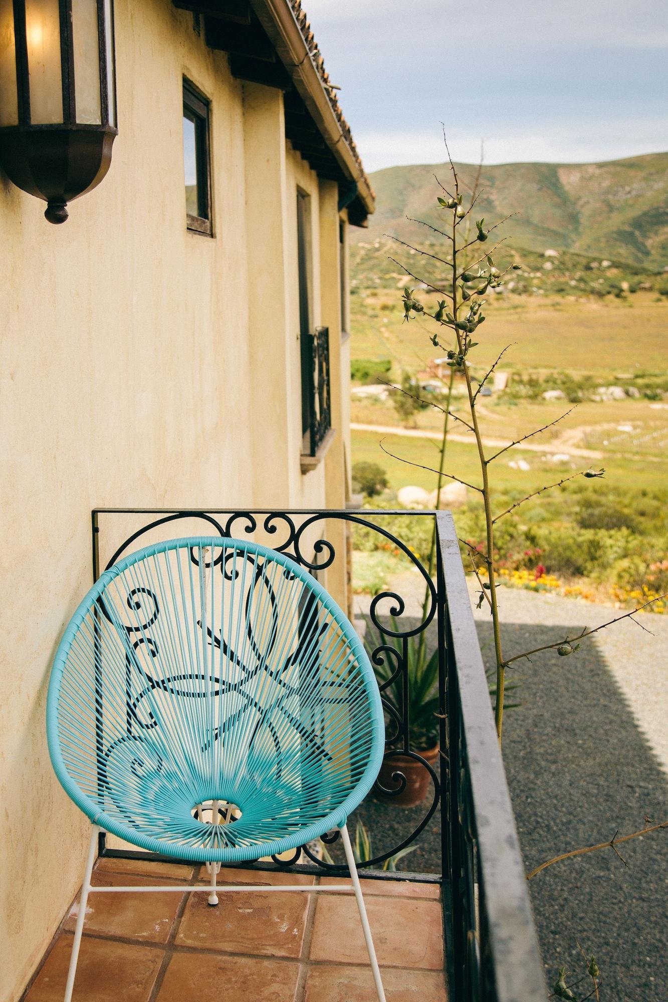 image-housing-carousel
