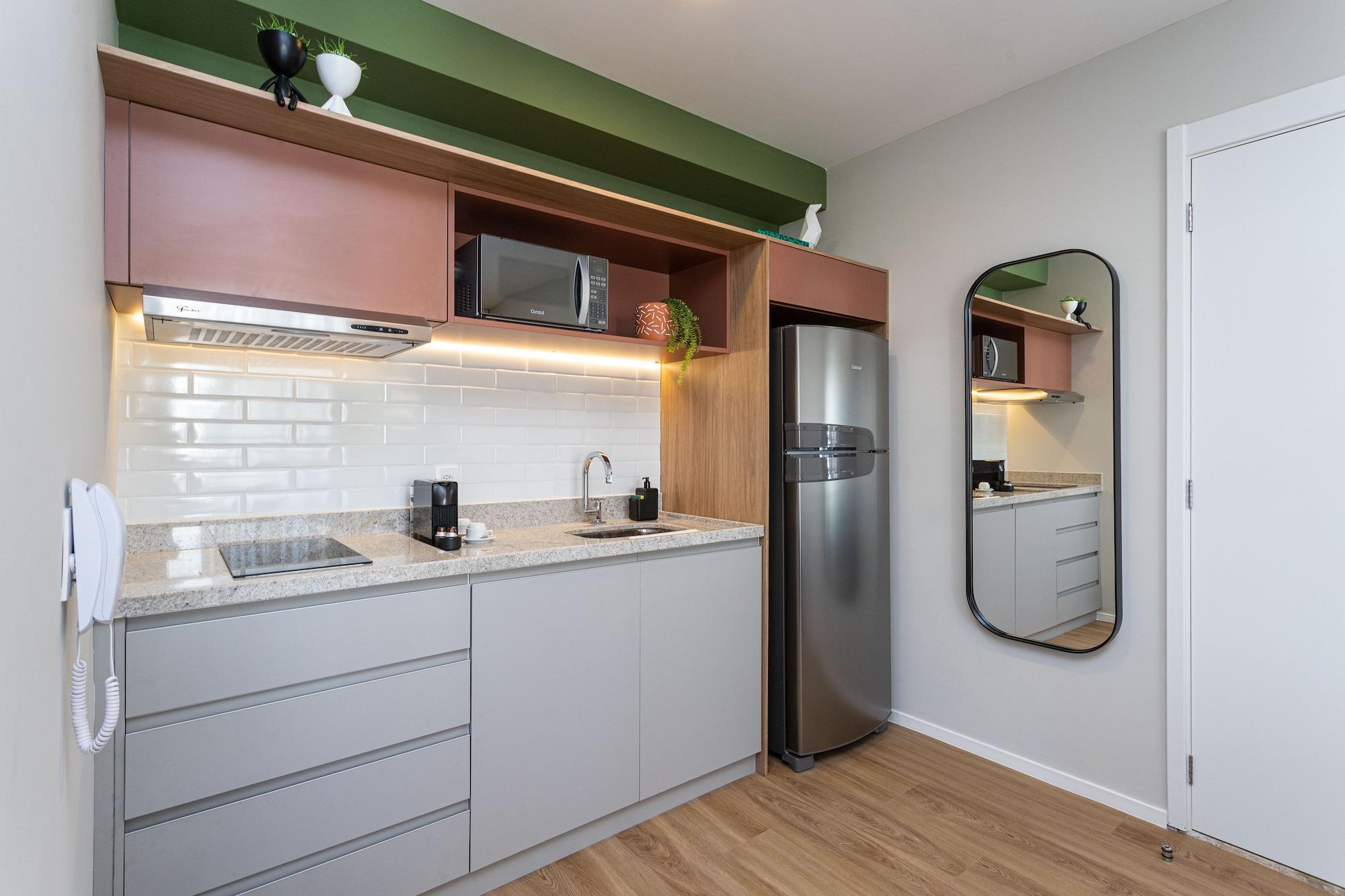 image-housing-carousel