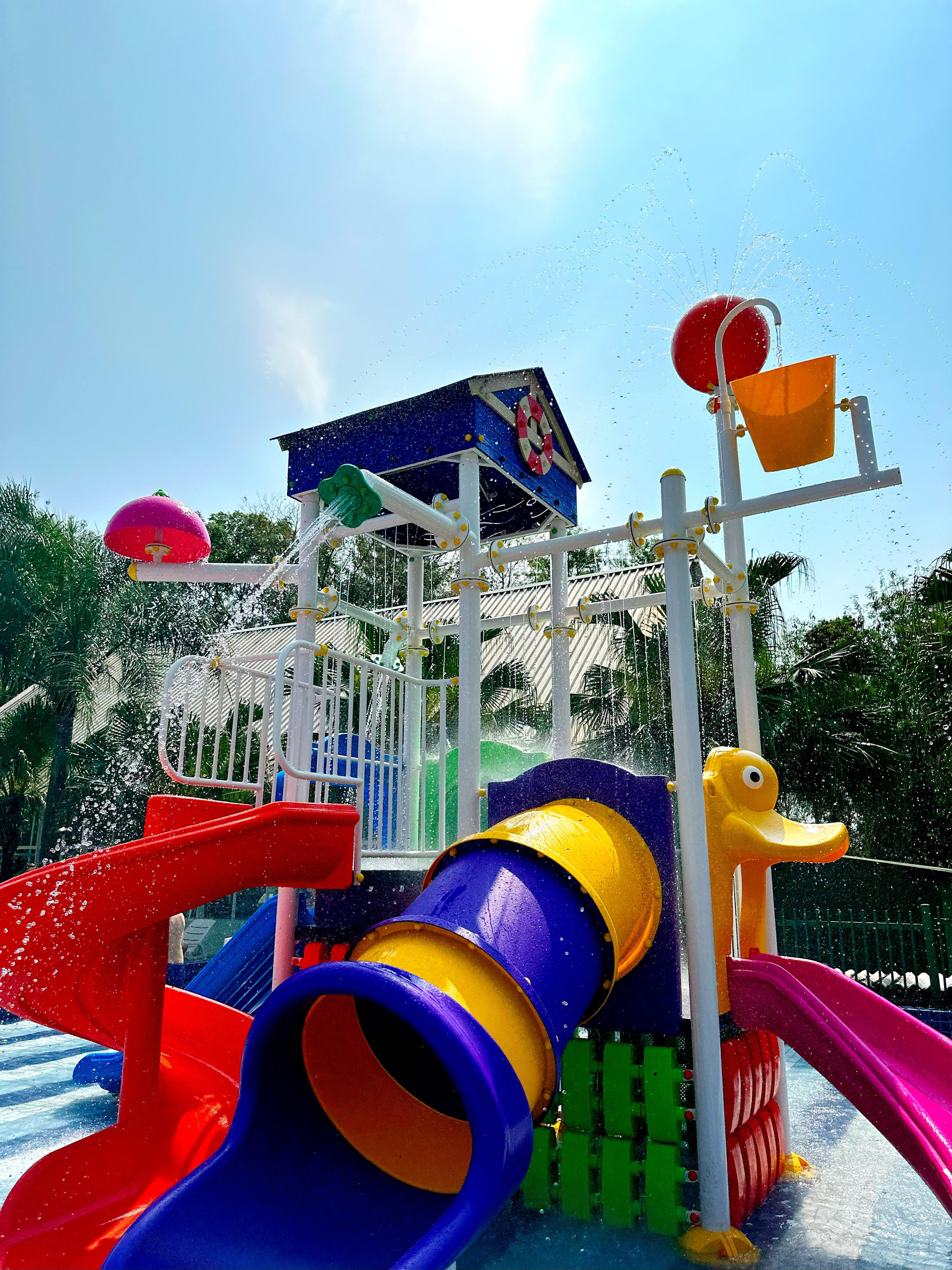 image-housing-carousel