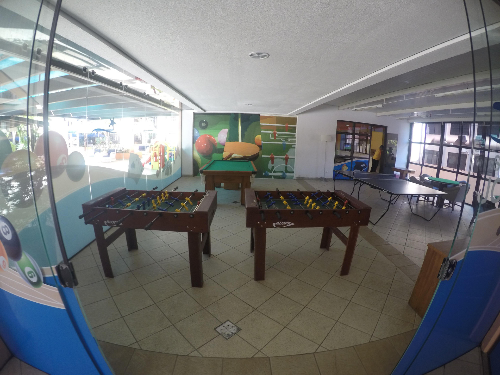 image-housing-carousel