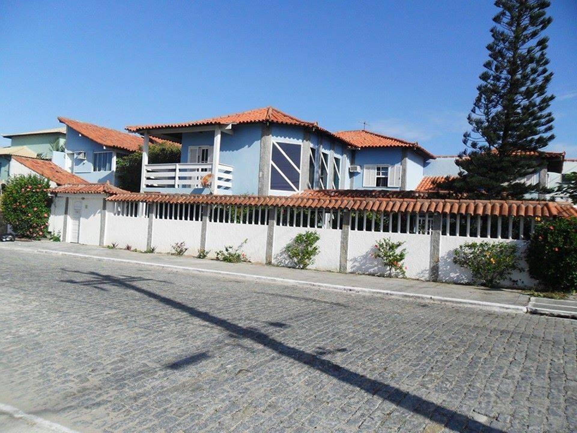 image-housing-carousel