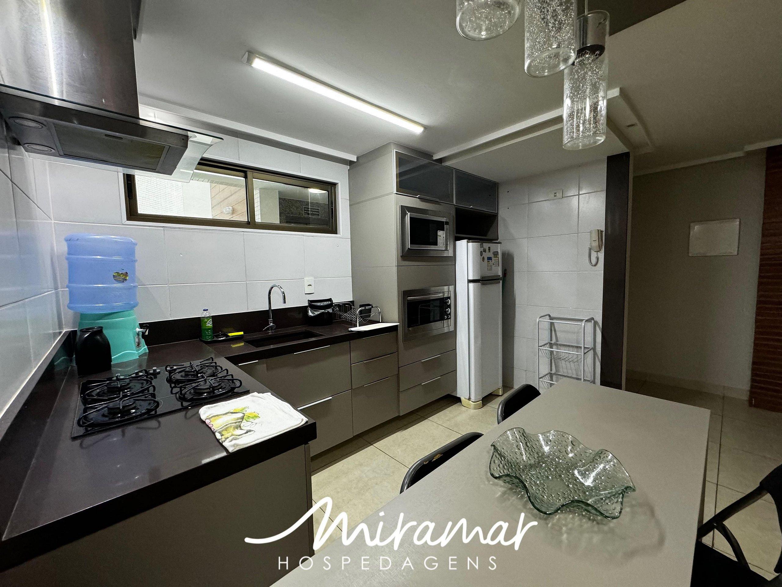 image-housing-carousel