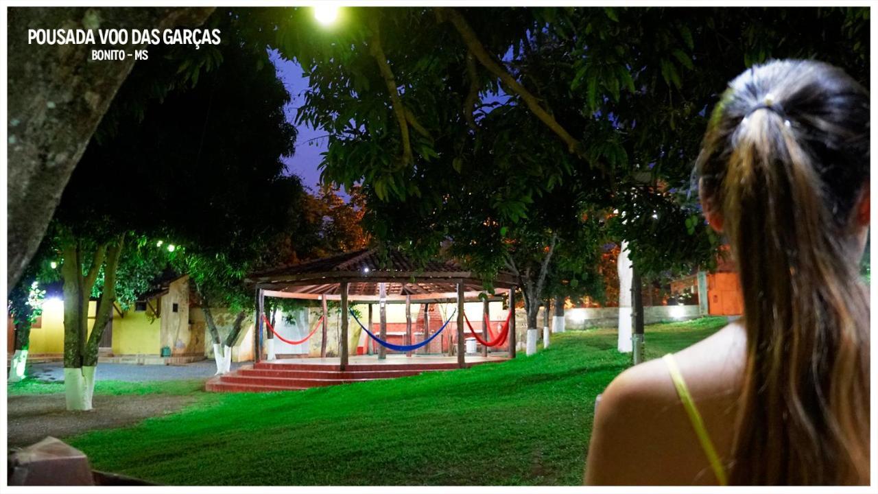image-housing-carousel