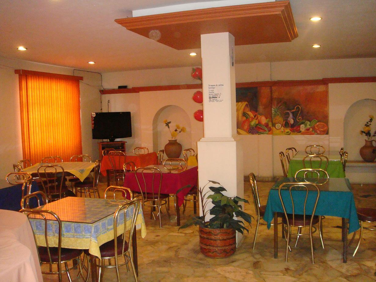 image-housing-carousel