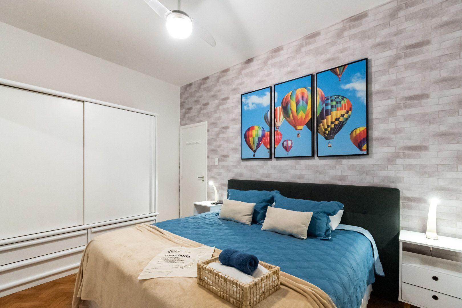 image-housing-carousel