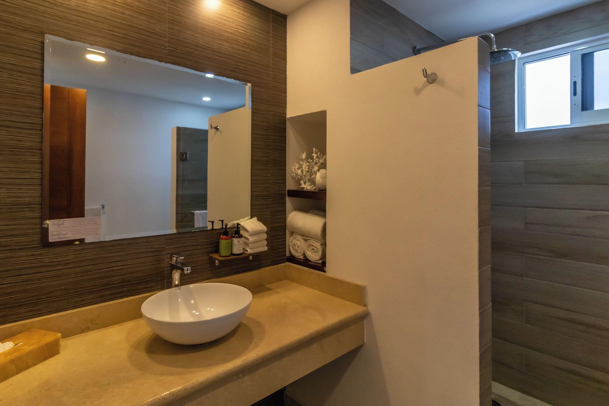 Suite estudio Premium, Varias camas, balcón, frente al mar