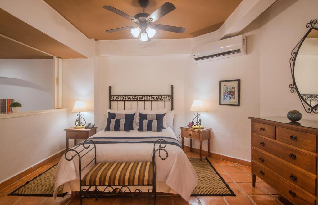 ONE BEDROOM APARTMENT