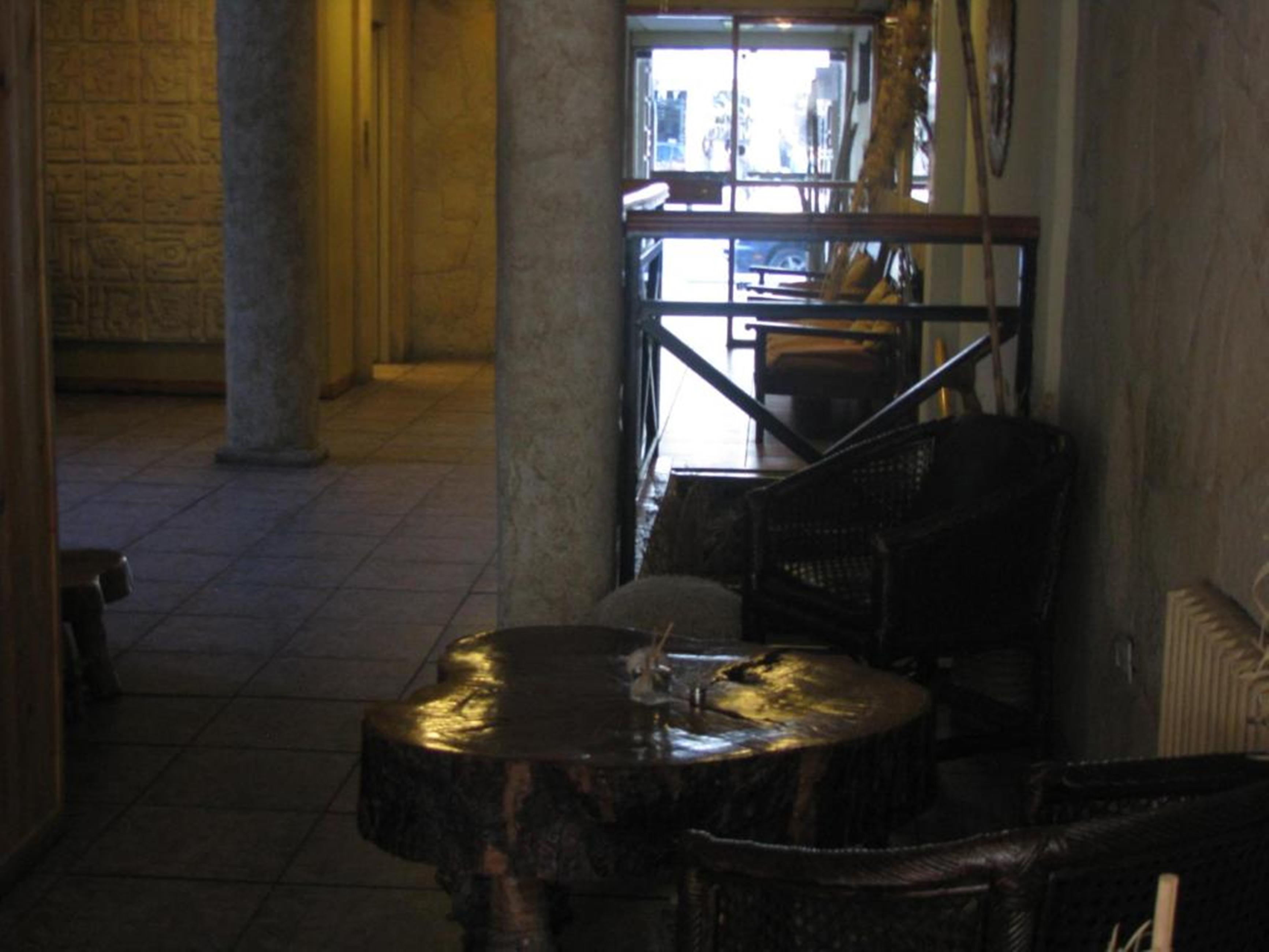image-housing-carousel