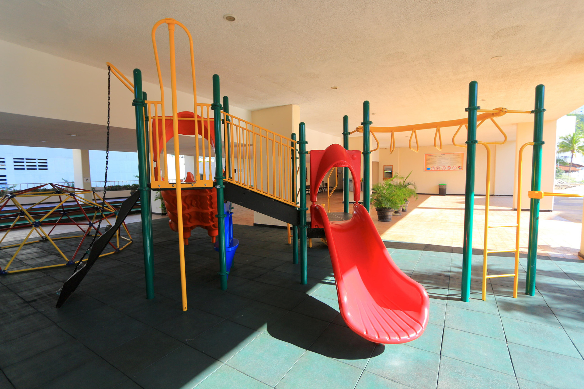 image-housing-carousel