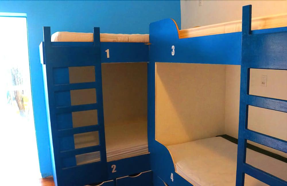 image-housing-carousel