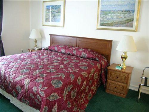 image-housing-carousel
