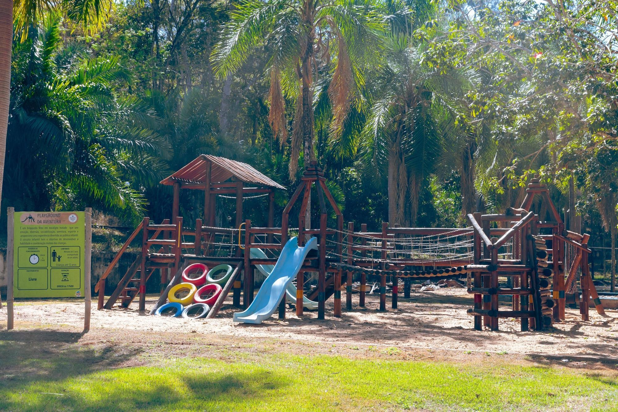 image-housing-carousel