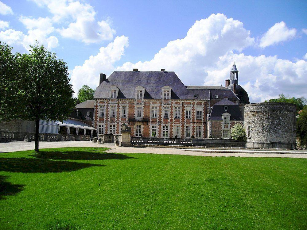 Château d'Étoges image