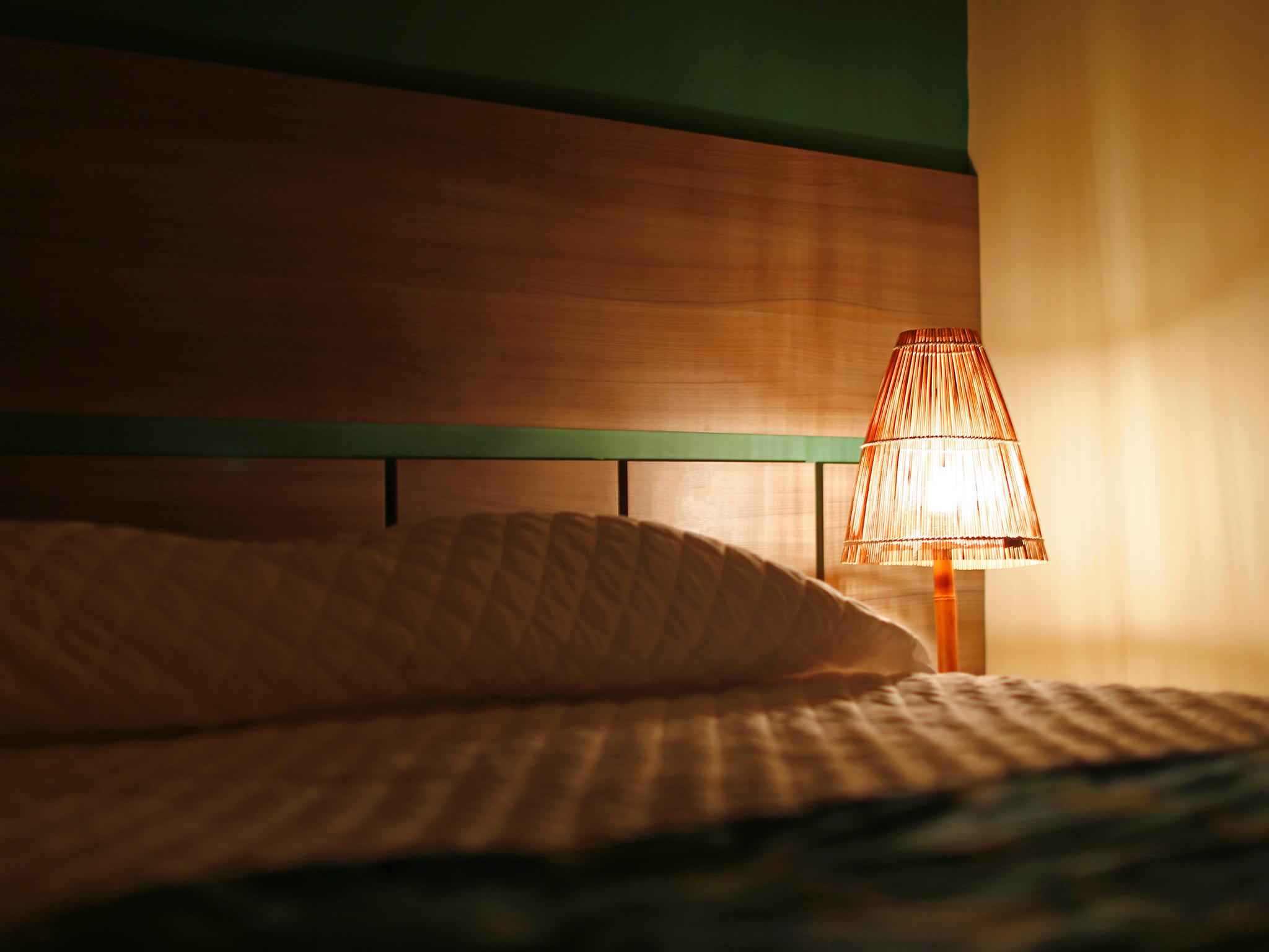 image-housing-carousel