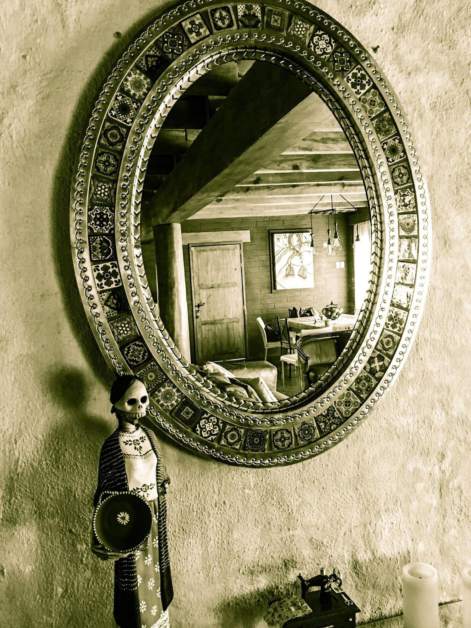 image-housing-carousel