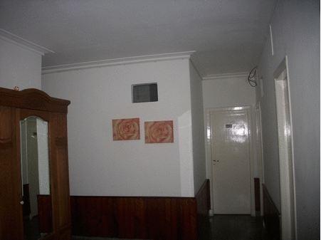 image-housing-carousel