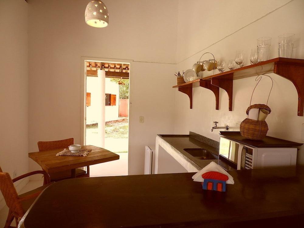 image-housing-carousel