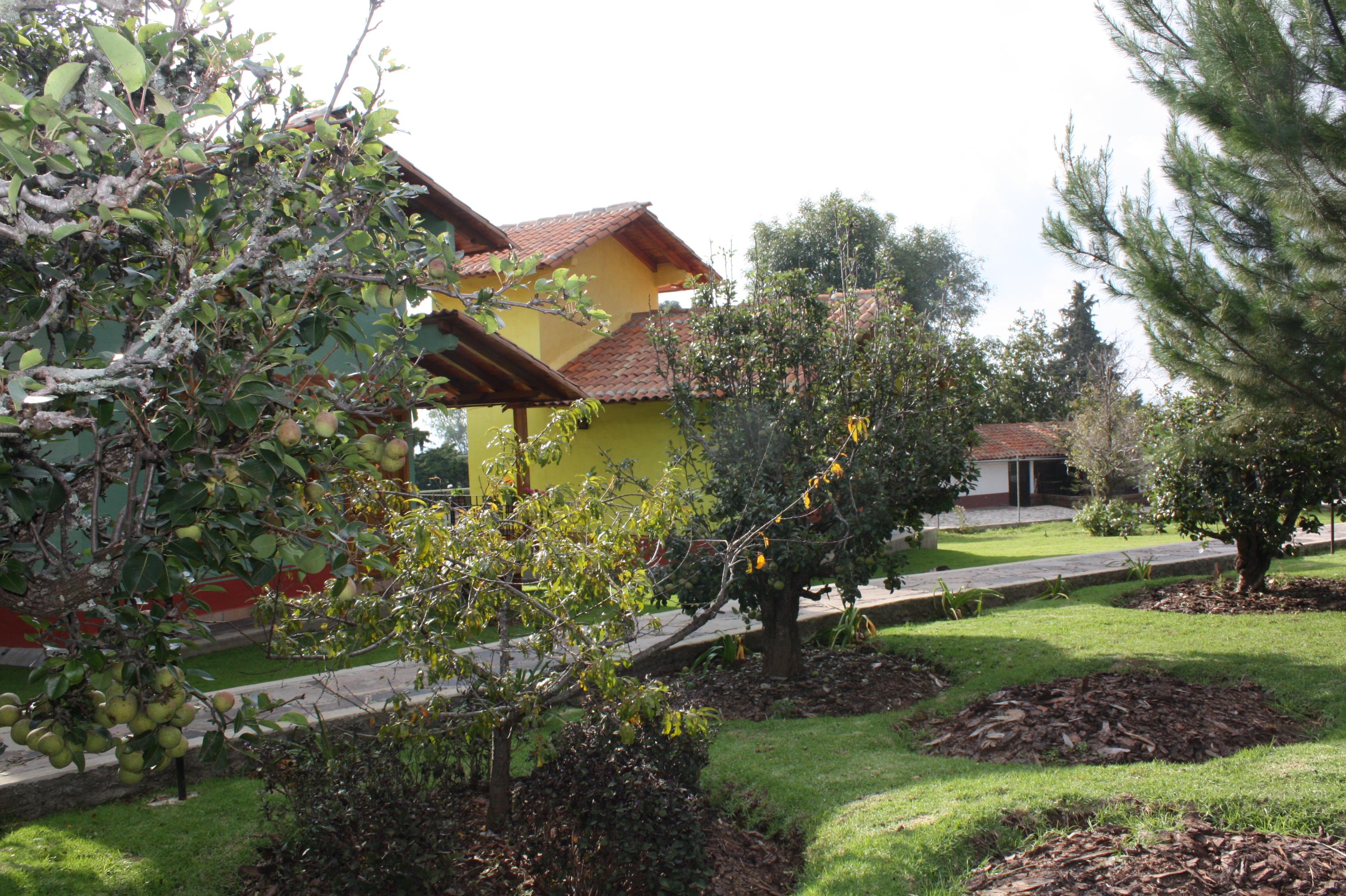 image-housing-carousel