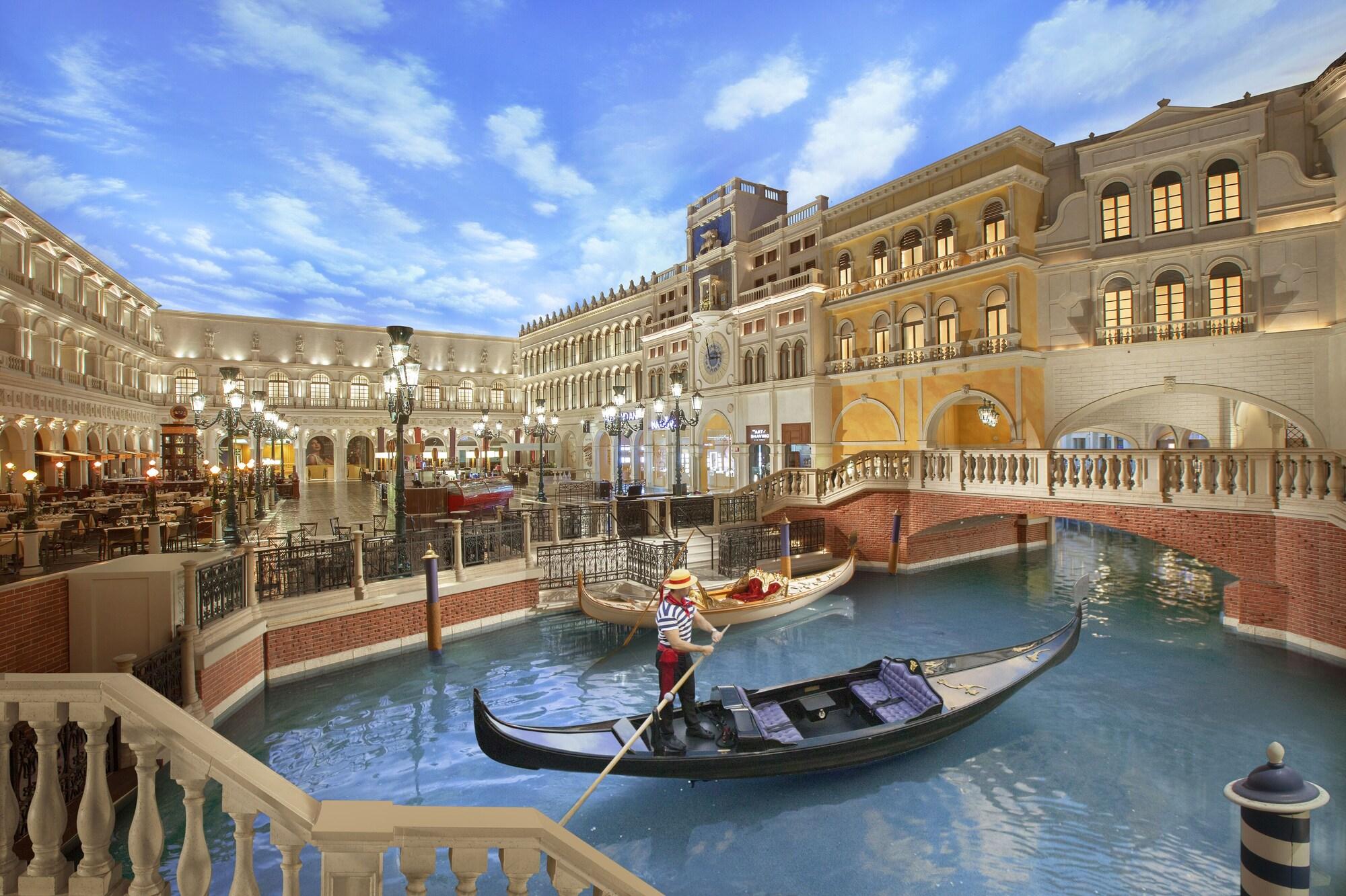 image-housing-carousel