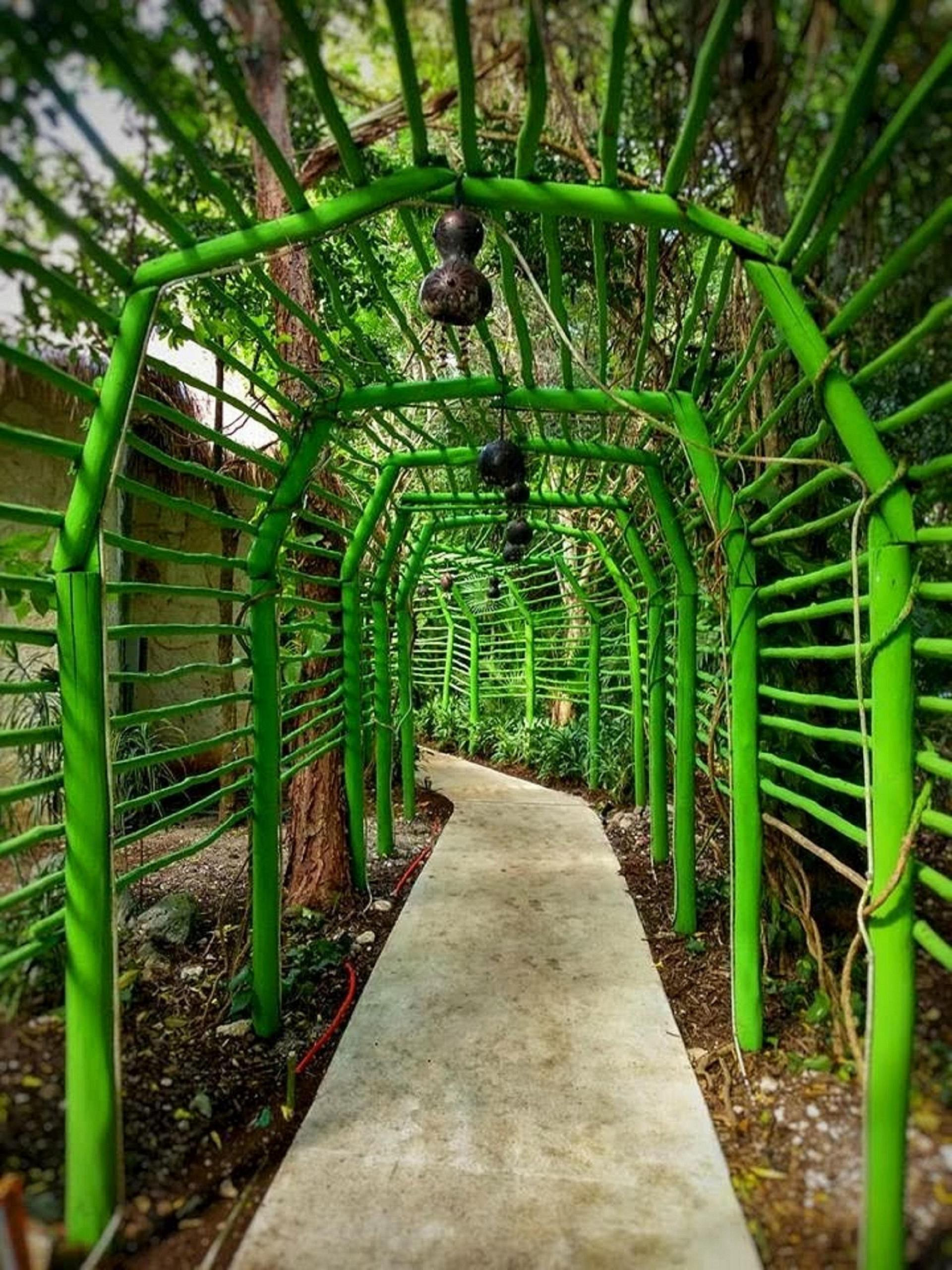image-housing-carousel