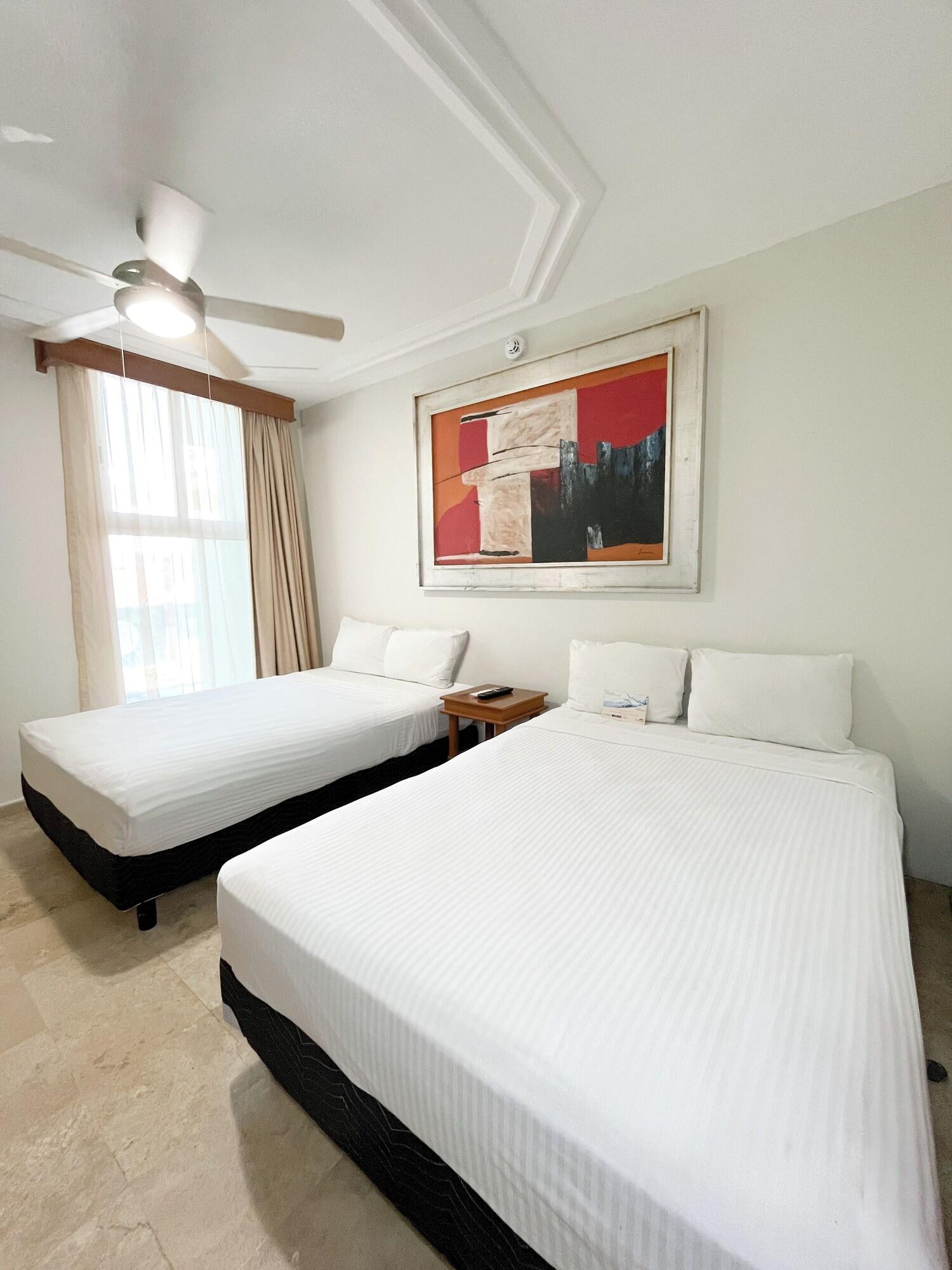 Habitación doble estándar, 2 camas dobles, para no fumadores, balcón