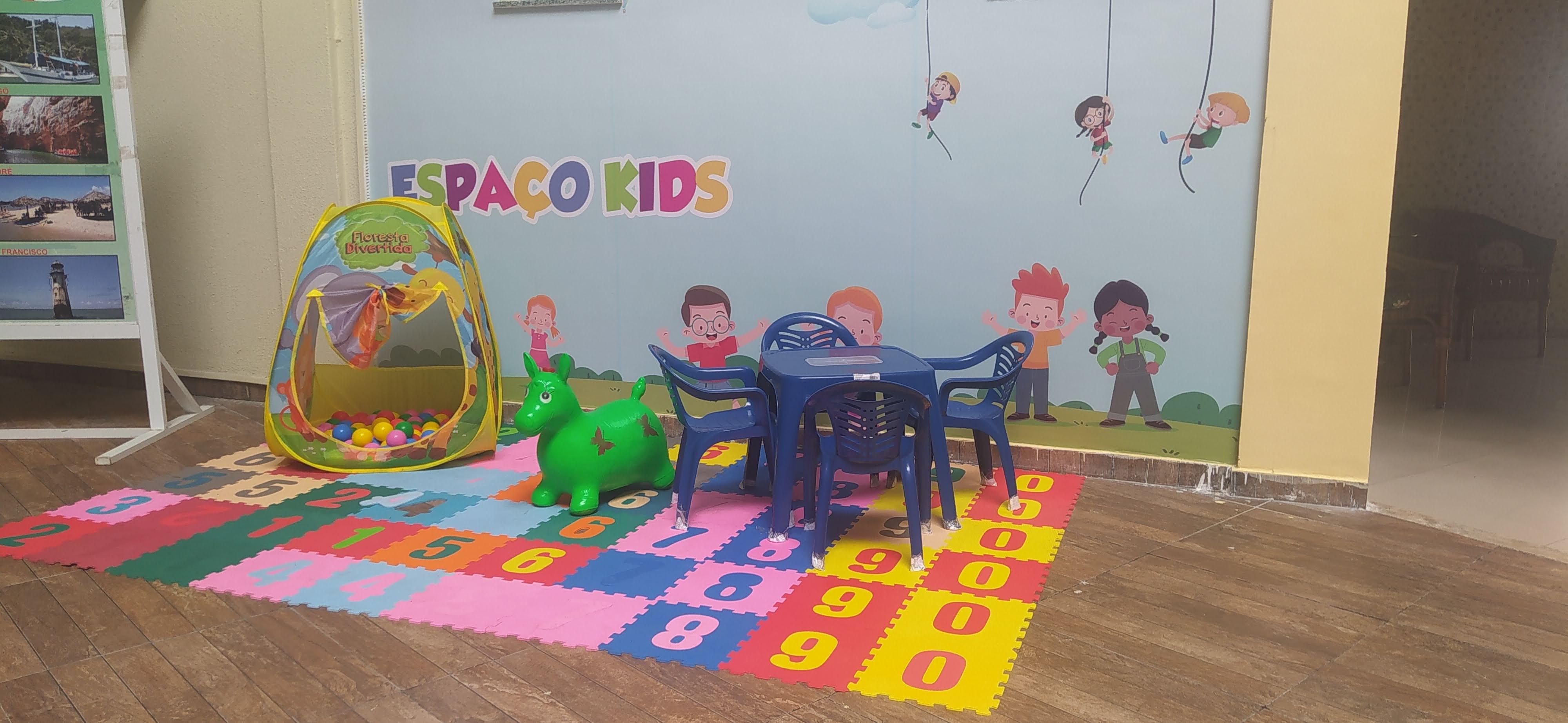 image-housing-carousel