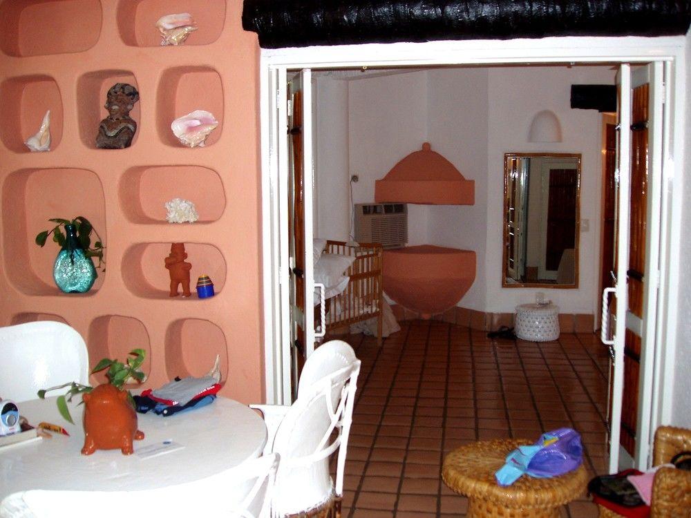 image-housing-carousel