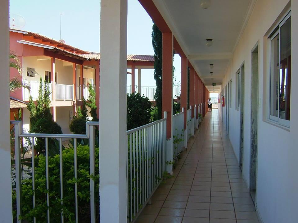 image-housing-carousel