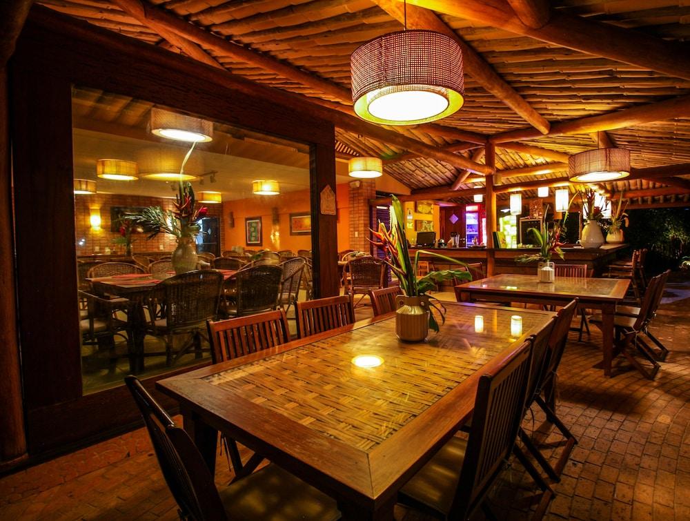 image-housing-carousel