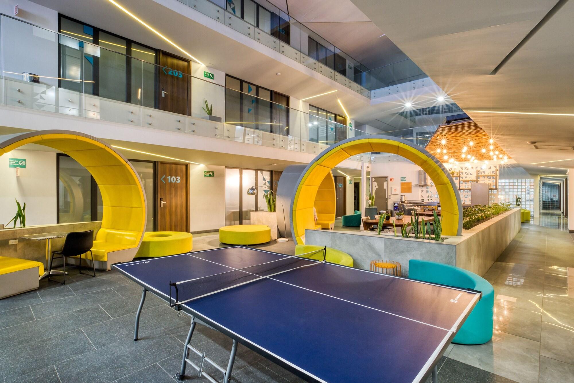 image-housing-carousel