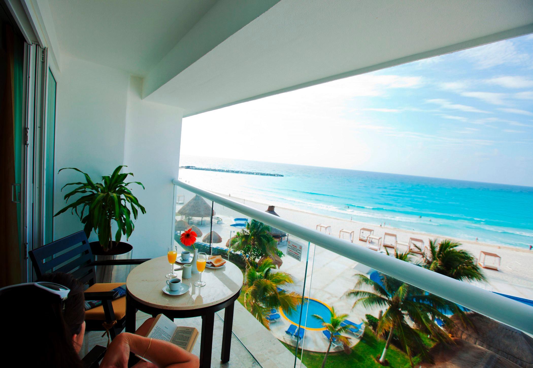 DELUXE OCEAN VIEW ROOM WITH BALCONY