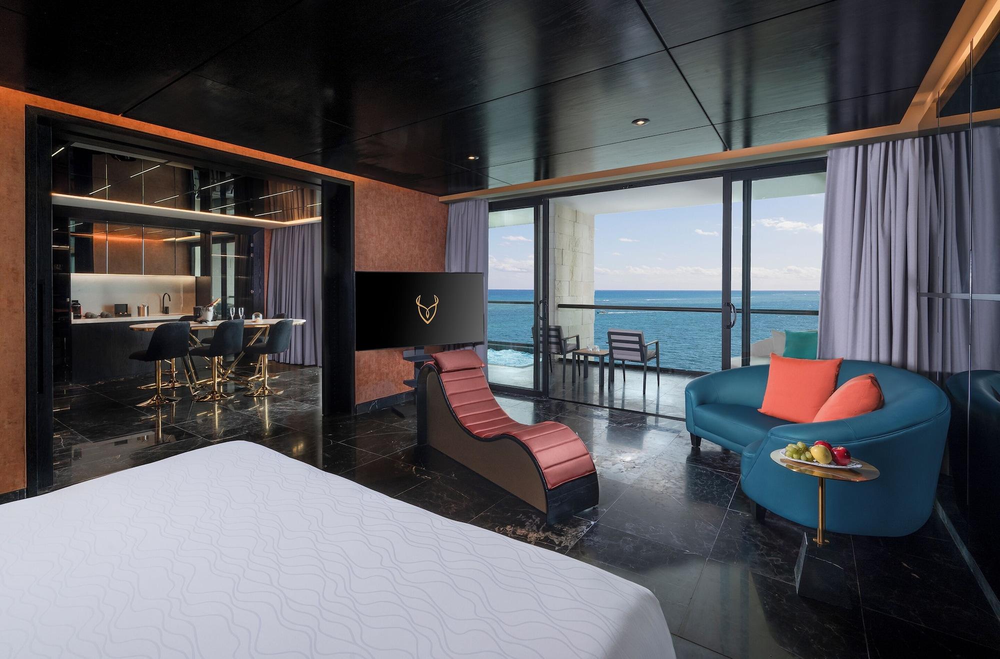Diamond Ocean View Jacuzzi Suite - The Eden Section