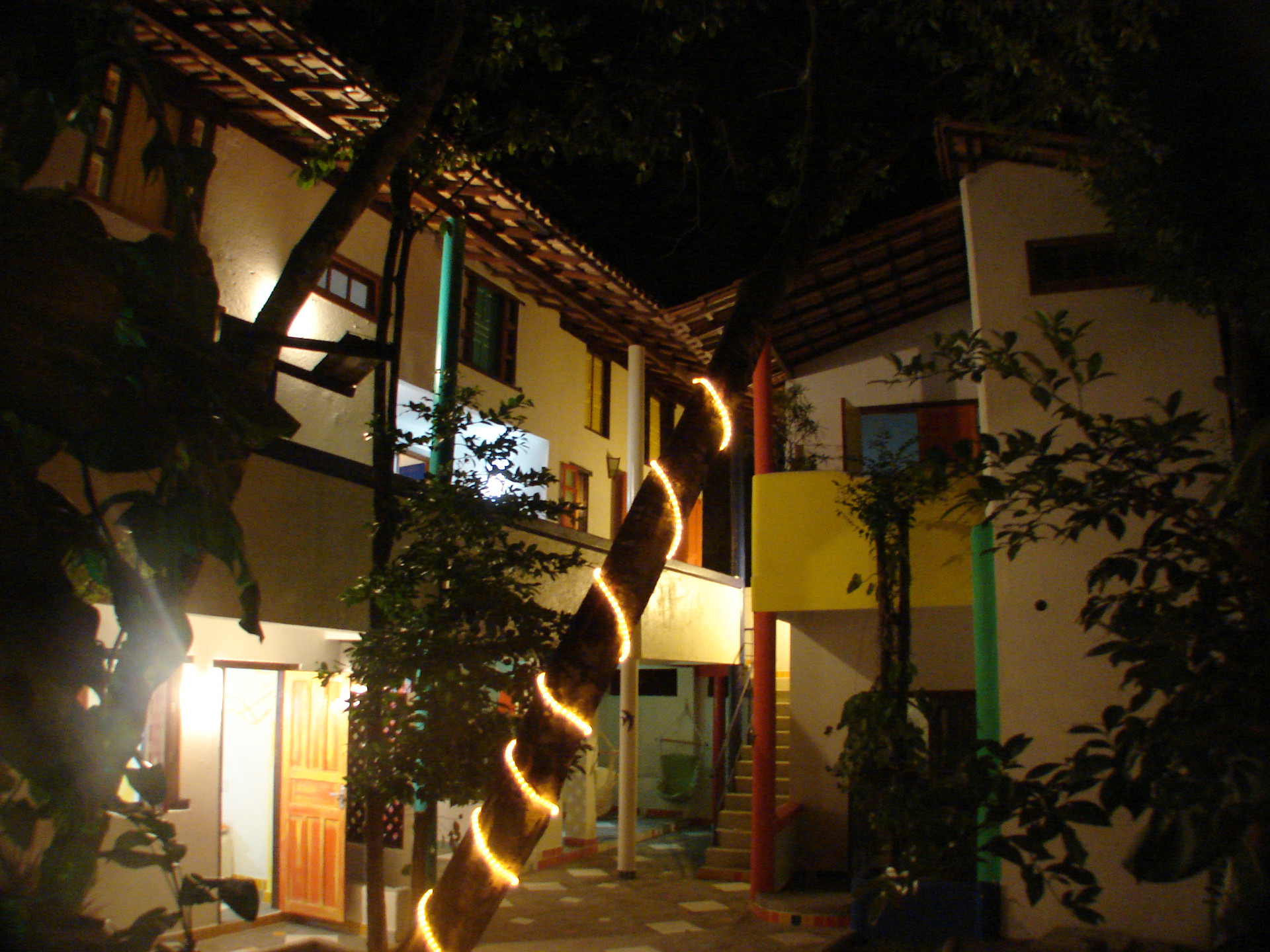 image-housing-carousel