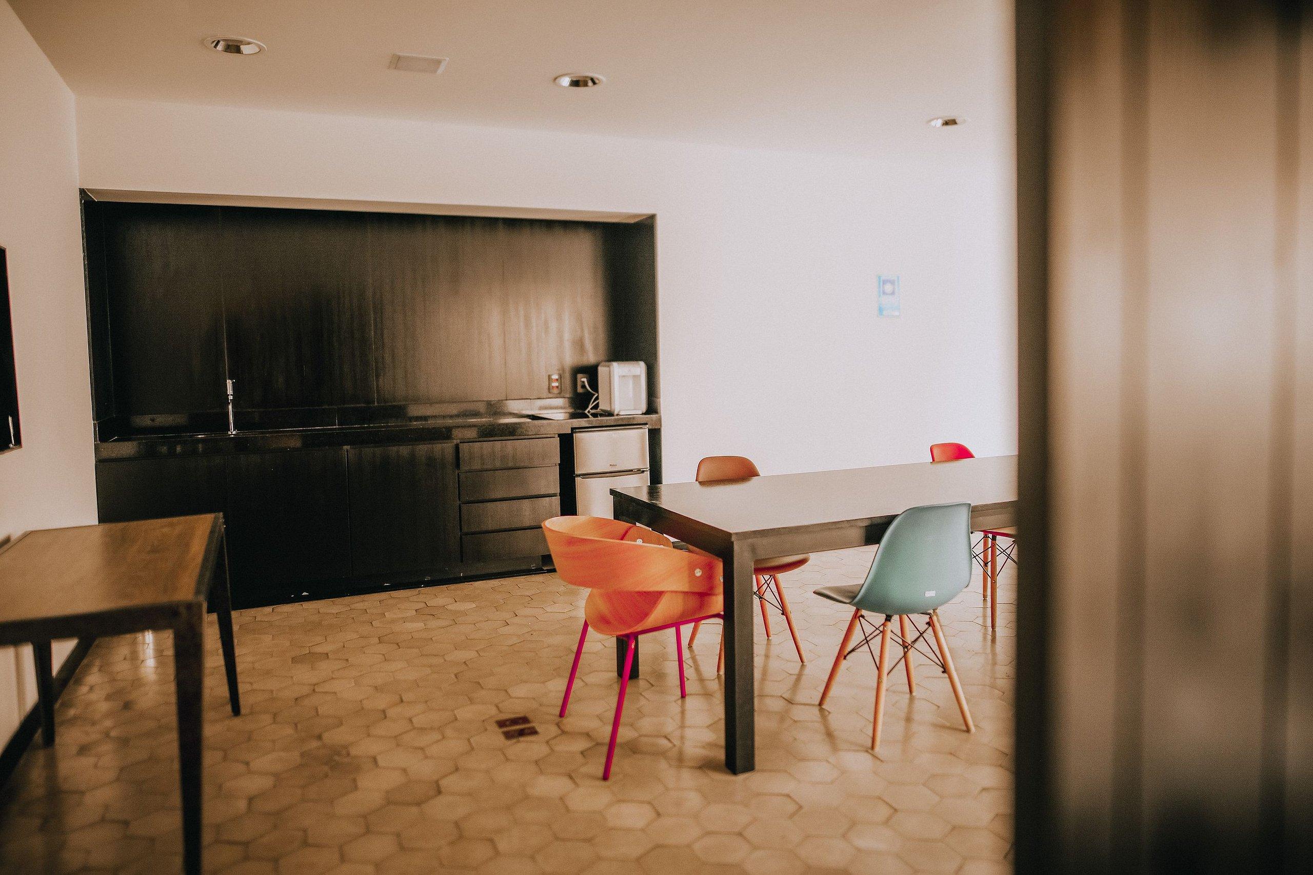 image-housing-carousel